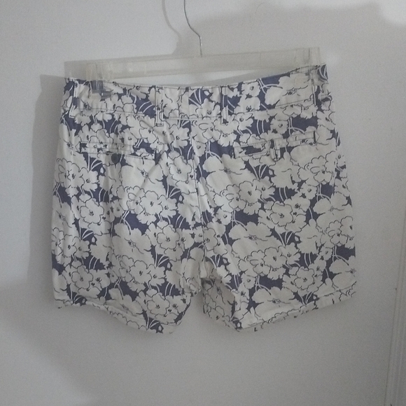 Lee Women's Floral Print Shorts - White and Blue - Picture 2 of 2